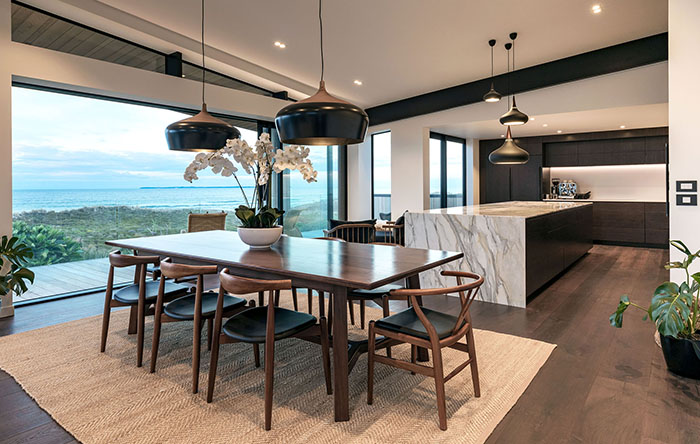Pendente para sala de jantar: como escolher o modelo ideal e transformar sua decoração