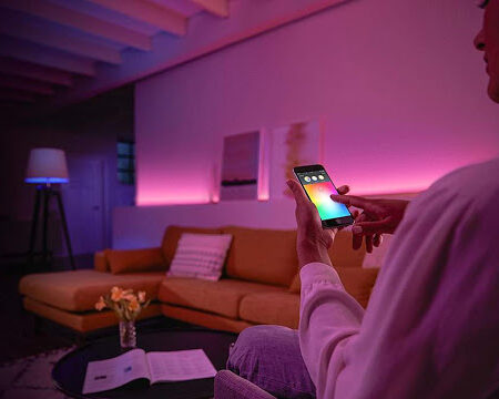 Como controlar a iluminação da sua casa pelo celular: passo a passo
